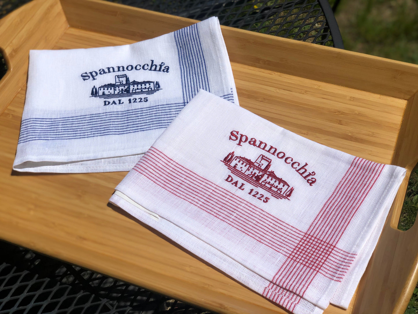 2 linen towels on tray